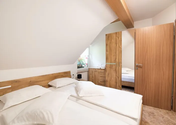 Grad Kamen דירה בגונג'ה נה גורנג'סקם