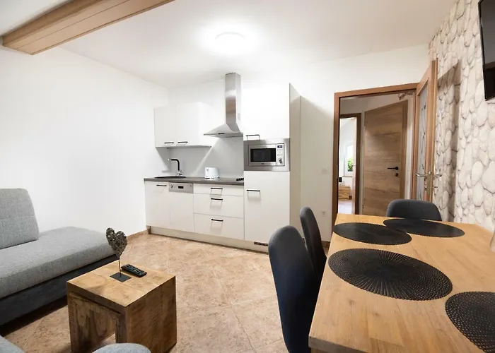 Grad Kamen דירה בגונג'ה נה גורנג'סקם